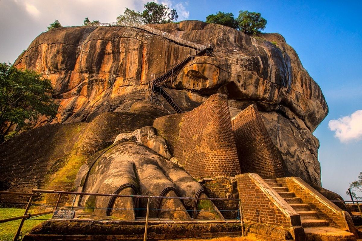 Discover Sri Lanka: From Ancient Wonders to Coastal Bliss - 7 Nights