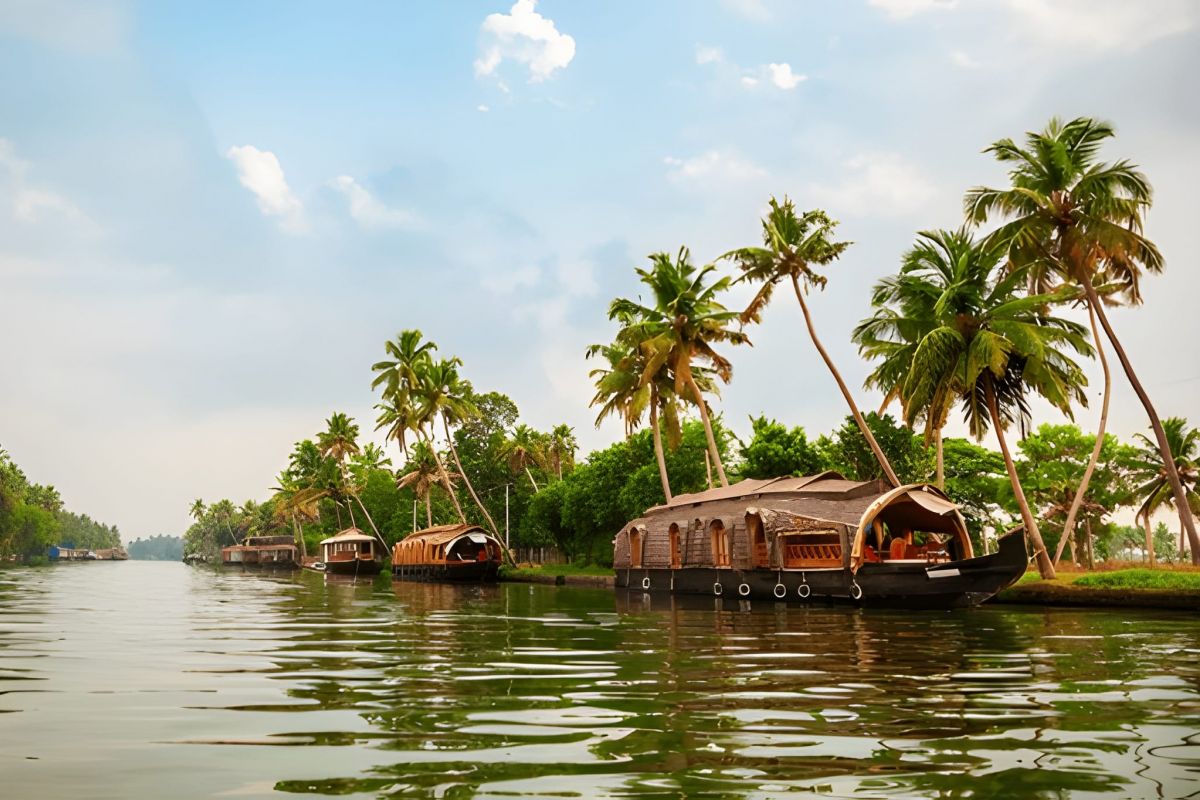 Kerala: A Journey Through Nature & Luxury – 10 Nights