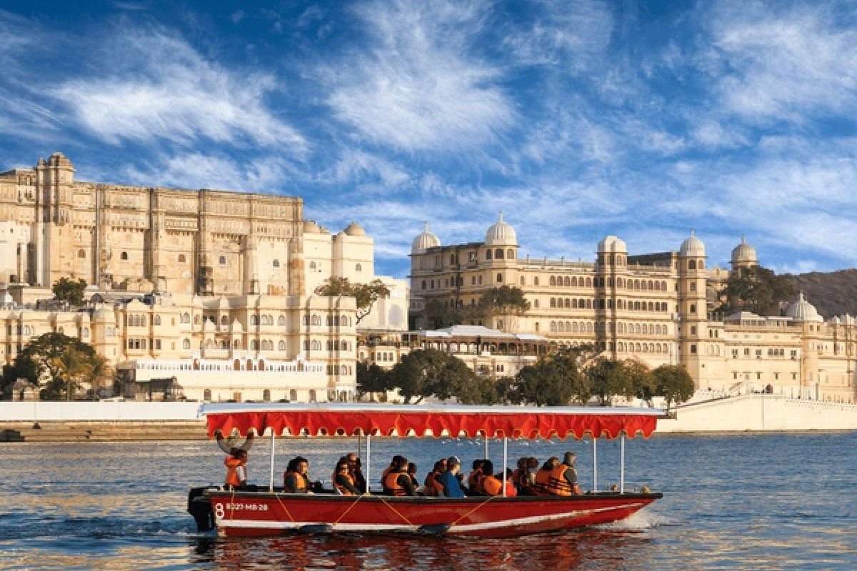 India in Opulence: The Leela & Amarvilas Experience